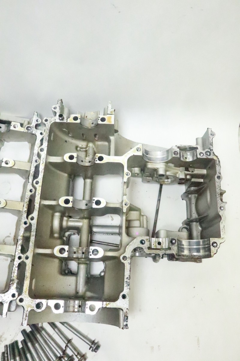 2000 2001 Kawasaki Ninja Zx9R Zx9 Engine Crank Case 2000 2001 Kawasaki Ninja Zx9R Zx9 Engine Crank Case