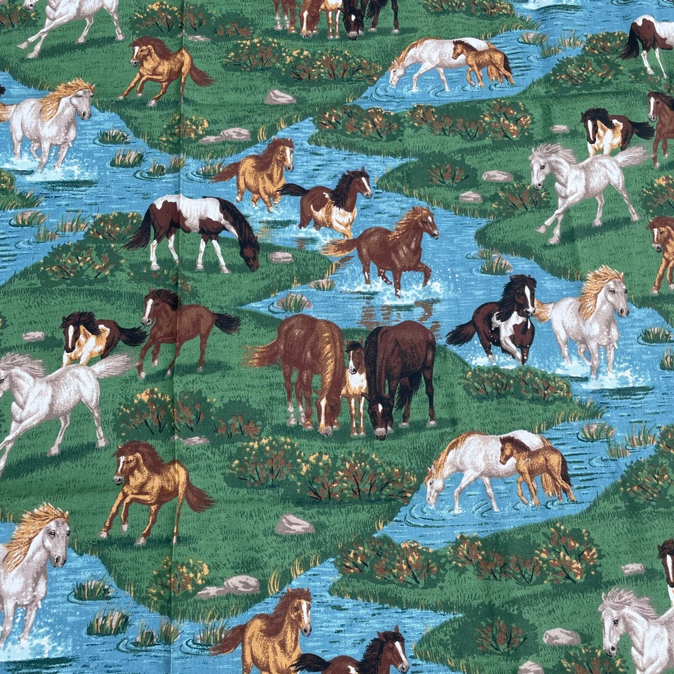 Panel de tela de algodón Wild Horses 45" x 45" Springs Industries, Inc. Foto 2 de 4