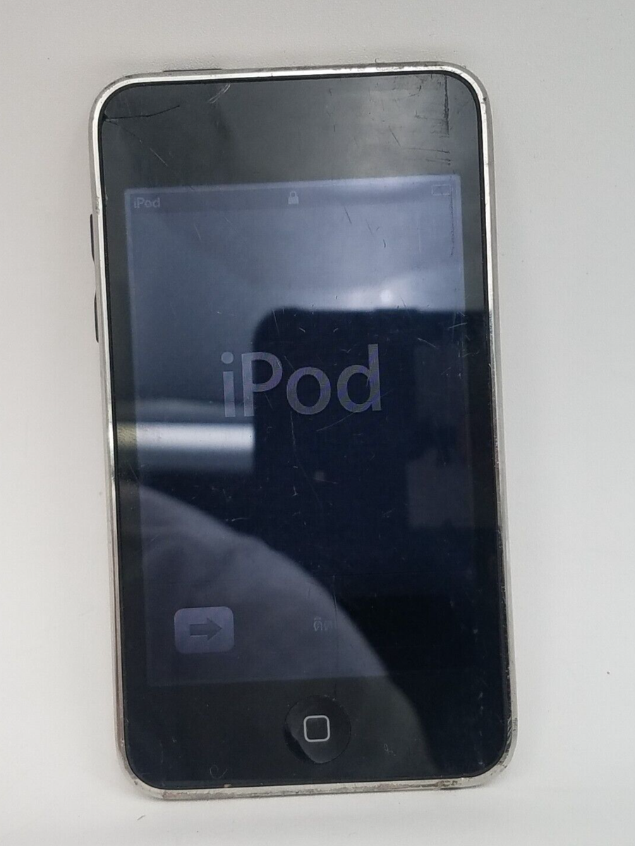Apple iPod Touch 3rd Generation A1318 - 32GB - Black and Silver