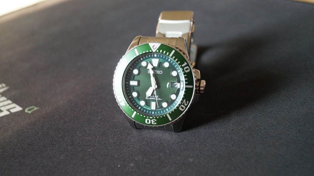 Seiko ProspeX SNE579P1 Air Divers Hulk Green Solar Quartz date@3