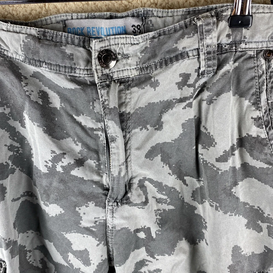 Pantalones Cortos Carga Rock Revolution Para Hombre Etiqueta Talla 38 Verde Camuflaje 8 Bolsillos 100% Algodón Foto 3 de 4
