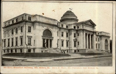 Des Moines Iowa Historical Building mailed c1905 postcard to Ely Iowa