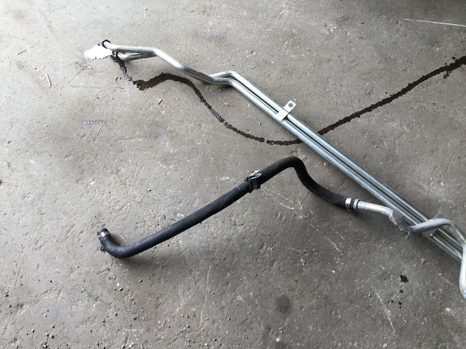 Aston Martin DB9 GT 2016 Transmission Oil Cooler Pipe Hose Tube Line 13-16 ;:Y
