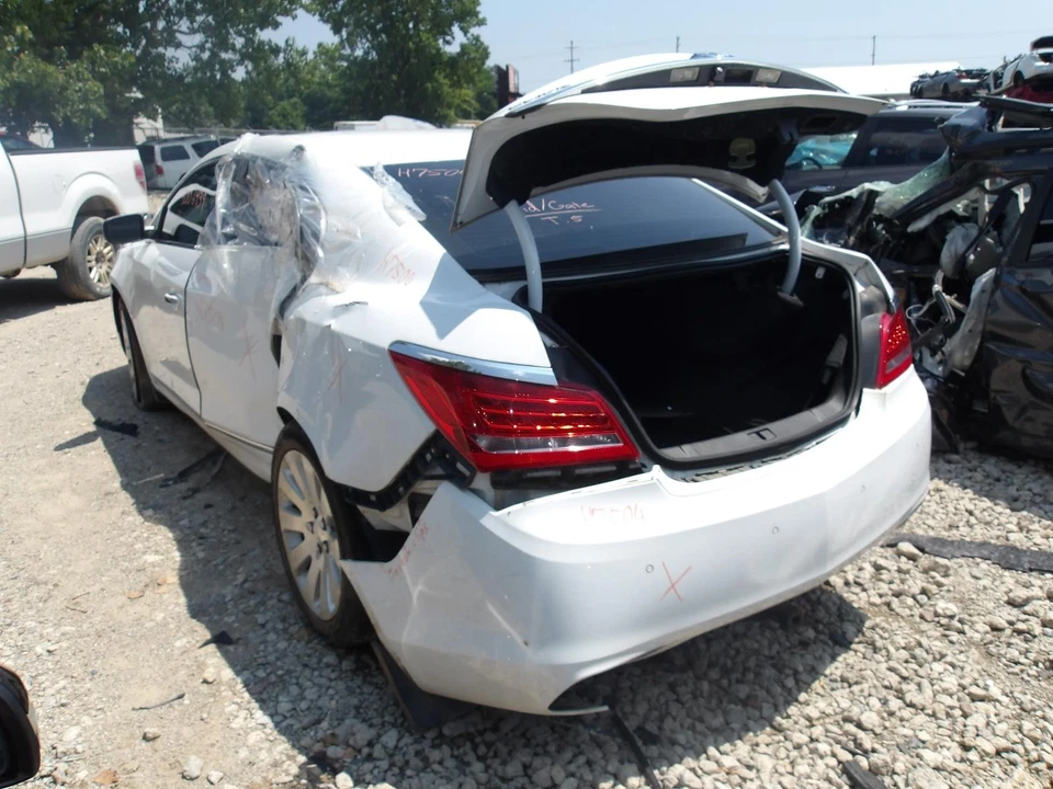 Б/у воздухоочиститель в сборе подходит: 2014 Buick Lacrosse 3.6 класса A - Изображение 3 из 4