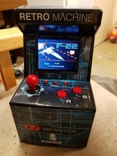 New Playable Mini Arcade: 200 Retro Style Games 2.5in Color Display Puzzle Sport
