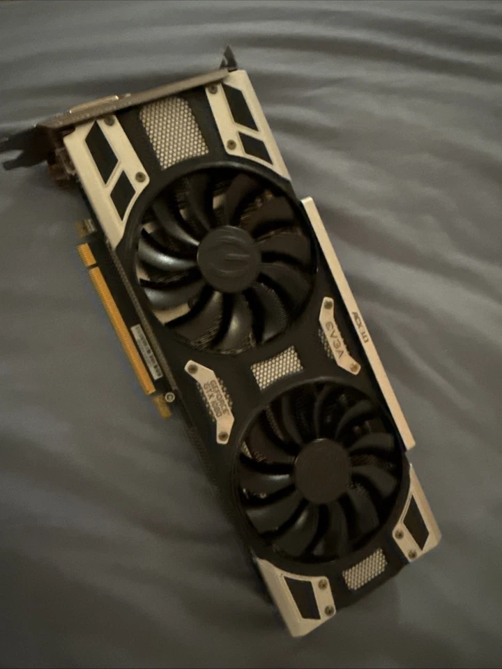 EVGA GeForce GTX 1080 SC GAMING ACX 3.0 08G-P4-6183-KR 8GB GDDR5X PCI-E 3.0 Foto 2 de 3