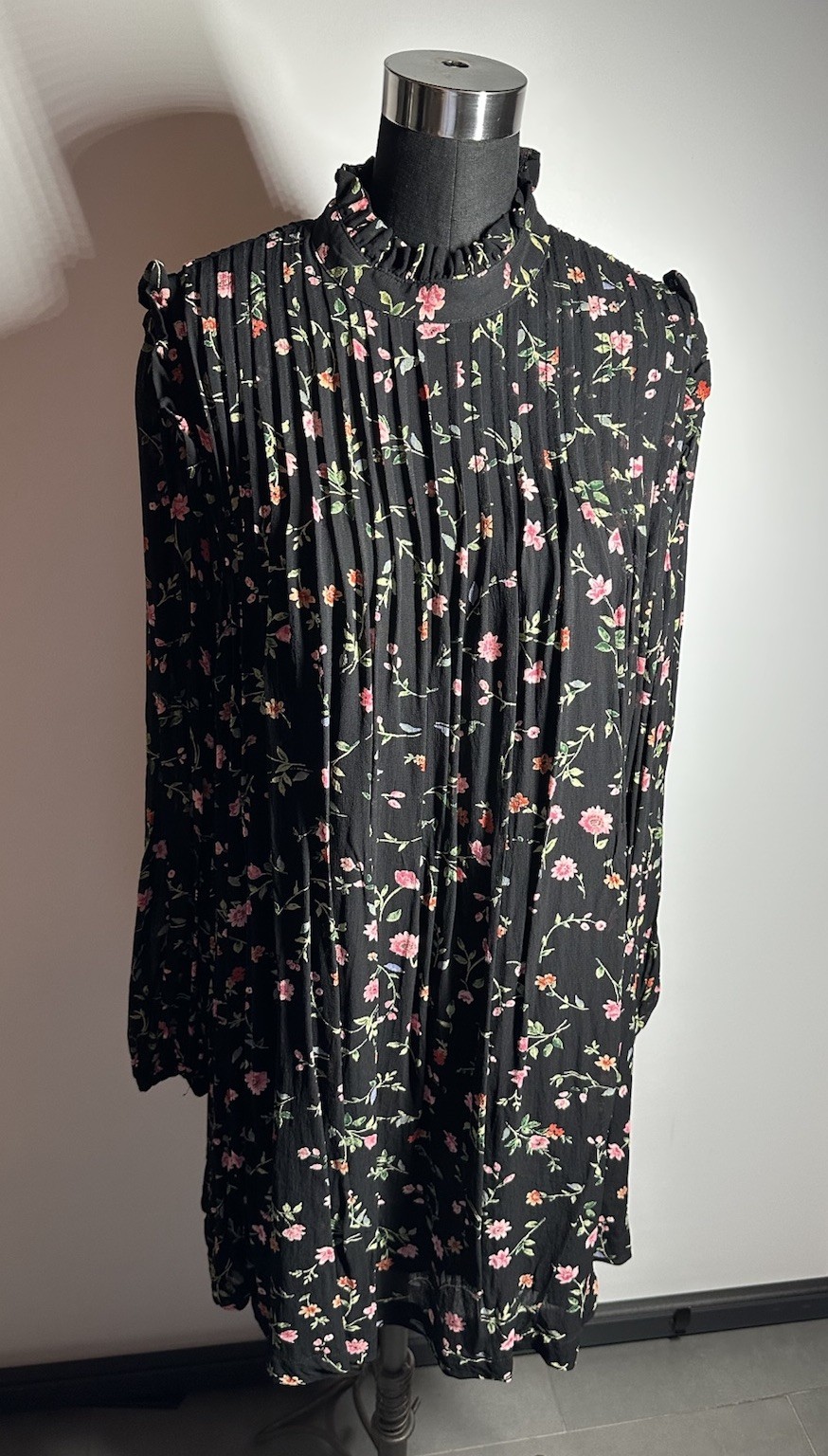 Ganni  Black Multicolor Viscose Floral Print Dress Women’s Size 40