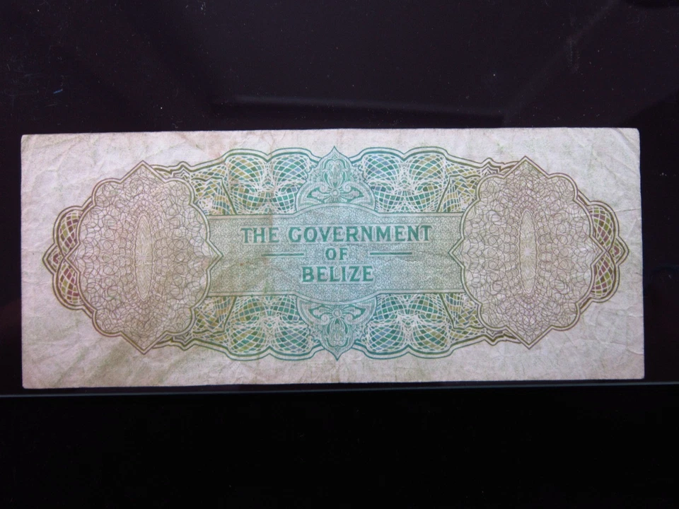 Belize $1 Dollar 1976 Prefix A/4 P33 i6778 Government Elizabeth II Bank Money - Image 3 of 3
