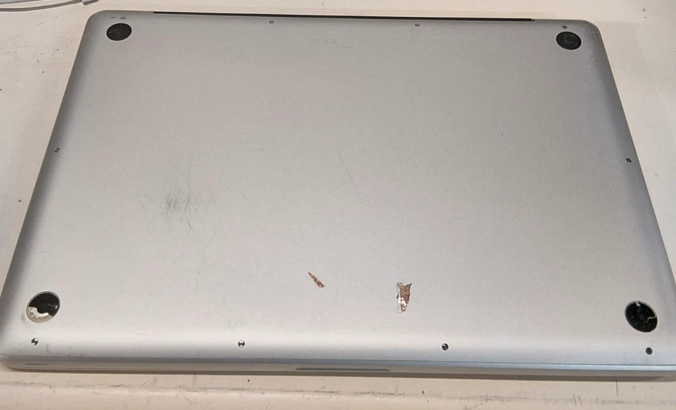 Apple MacBook Pro 15" A1286 2010 Intel Core i5 2,4 GHz - PARA REPUESTOS #581 Foto 3 de 4