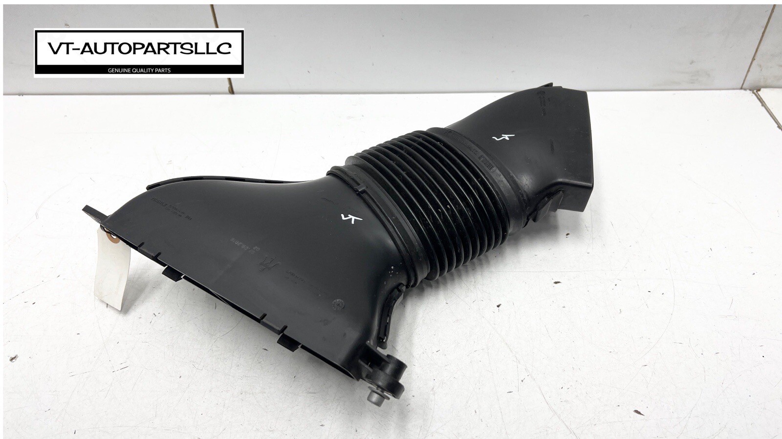⭐️2017-2022 MASERATI LEVANTE 3.0L RIGHT SIDE AIR INTAKE HOSE DUCT TUBE 670031925