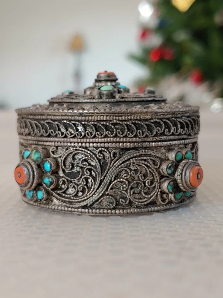 Antique Tibet Art Silver Lace Jewelry Trinket Box Red Coral Turquoise Handicraft - Image 3 of 4