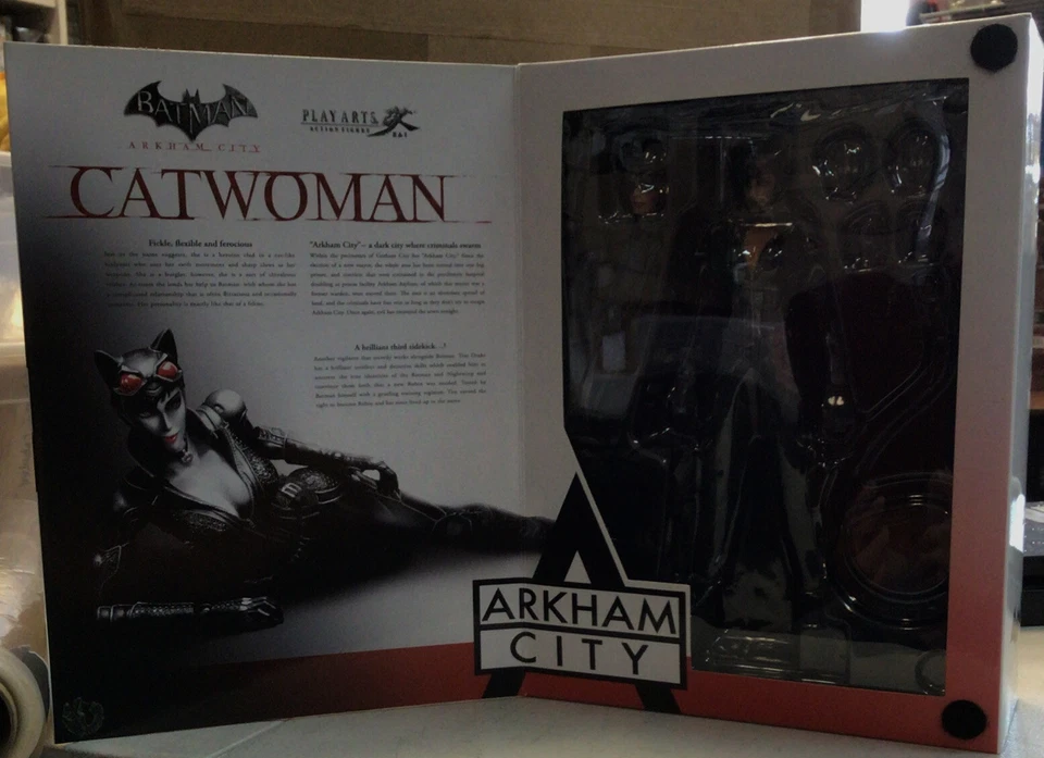 Square Enix Play Arts Kai Arkham City Serie 01 - Catwoman (2013) Foto 3 de 4