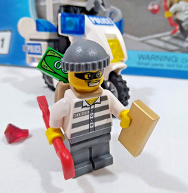 🔥LEGO 60023 CITY STARTER SET 100% Complete w/ Instructions & Minifigures NICE