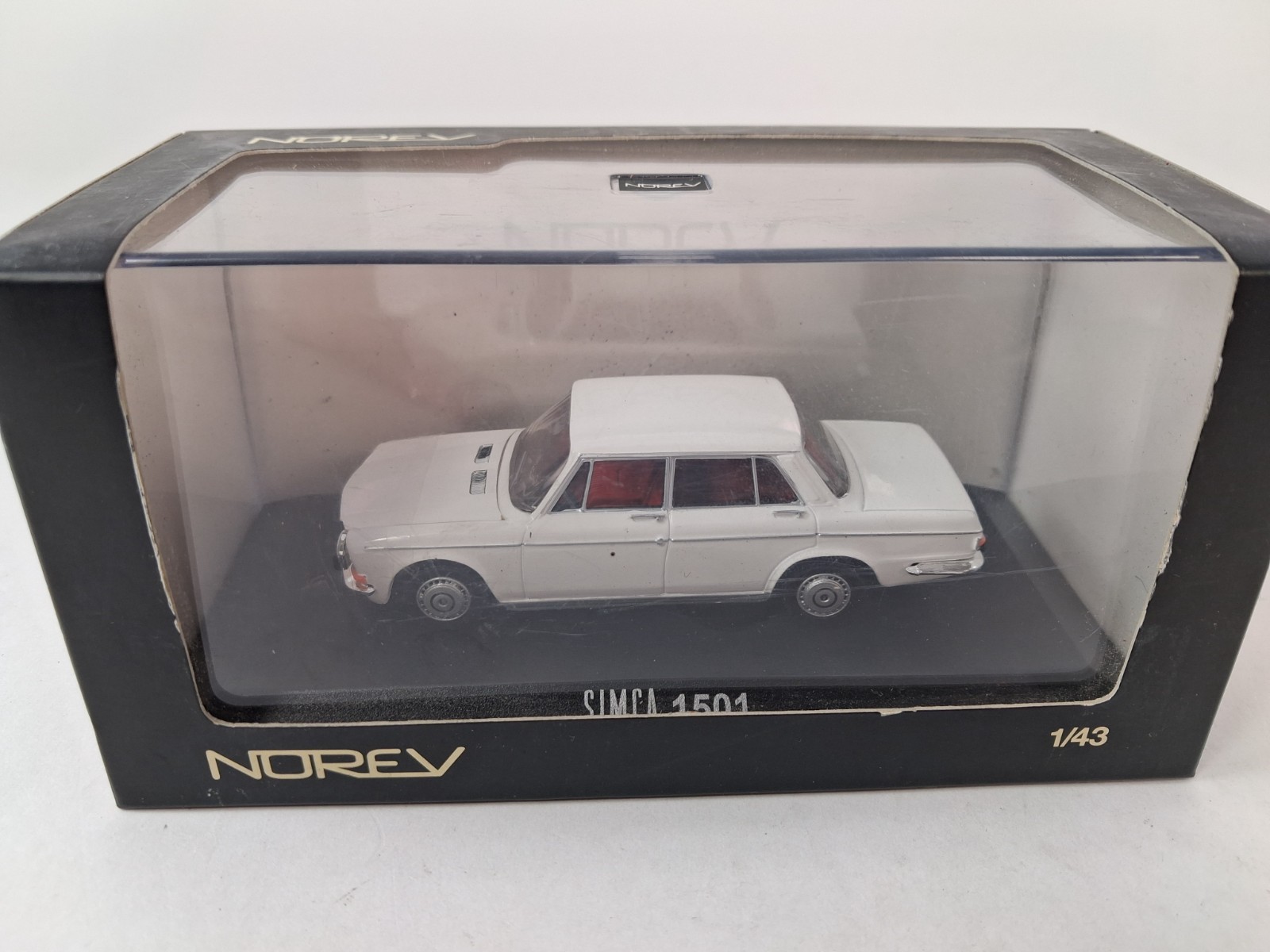 Norev Simca 1501 1963 1:43 571704