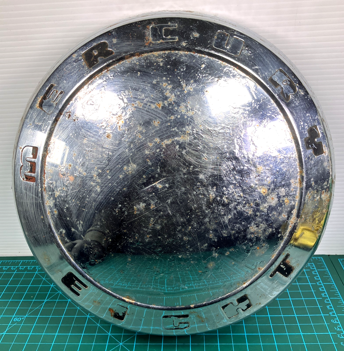 1949-51 Mercury Eight Dog Dish Hubcap 11'' Deluxe 8 Hub Cap