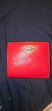 NUEVO CON ETIQUETAS Cartera Coach Plateada/Roja a Presión Tarjeta de Crédito y Cremallera Charol