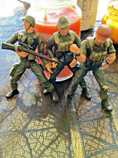 Fighting Soldier Figures