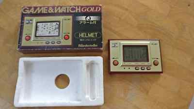 CN-07 ***HELMET*** NINTENDO GAME & WATCH - GOLD boxed!! 1981