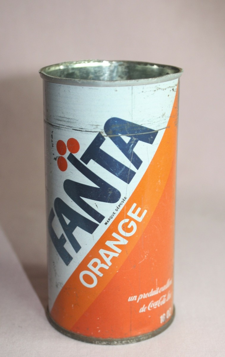 COLLECTIBLE FANTA ORANGE SODA DRINK TIN / CAN 10 OZ. COCA