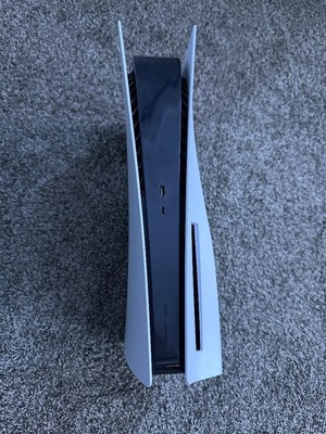 PlayStation 5 PS5 Disc Version Console 825GB  with Cables and Controller - Used