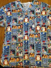 Peaches Small Christmas Scrub Top Multicolored