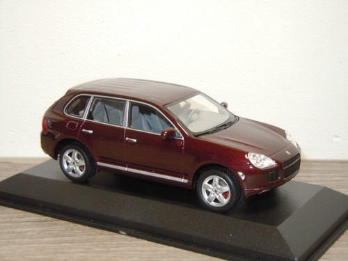 Porsche Cayenne Turbo - Minichamps 1:43 in Box *34194 - Picture 3 of 4