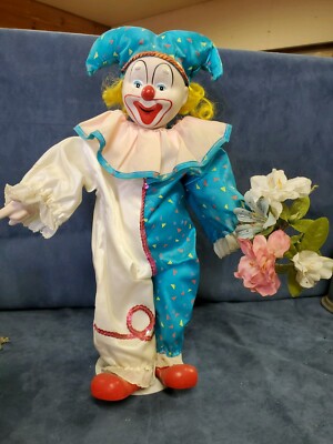 Vtg Heritage Mint Ltd Chester the Jester D-41 Clown Porcelain Doll