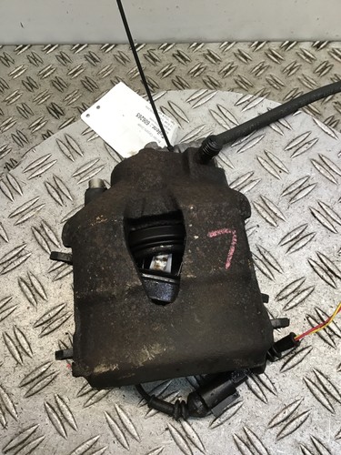 Bremssattel vorne links VW Golf IV (1J) 1.4 55kW 75PS  AXP