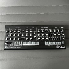 Roland Boutique SE-02 analogue synthesiser