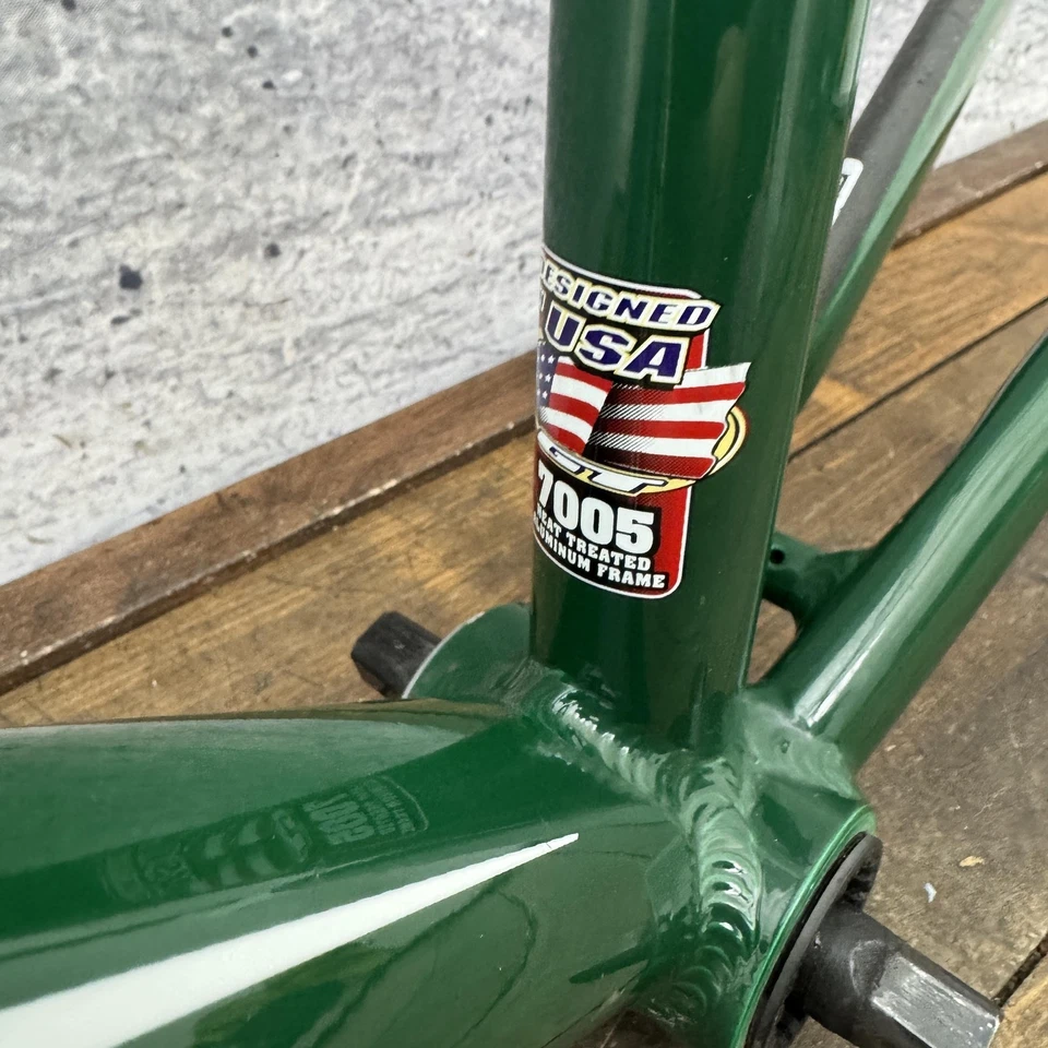 GT ZR4000 Quadro 49cm Bicicleta de Estrada Garfo Verde 700c 130 Pequeno Vintage Triângulo Triplo - Imagem 4 de 4