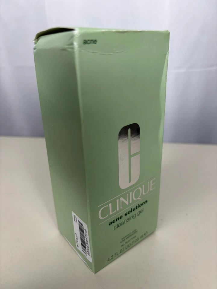 Gel limpiador facial Clinique Acne Solutions 4,2 OZ Macys Foto 3 de 4