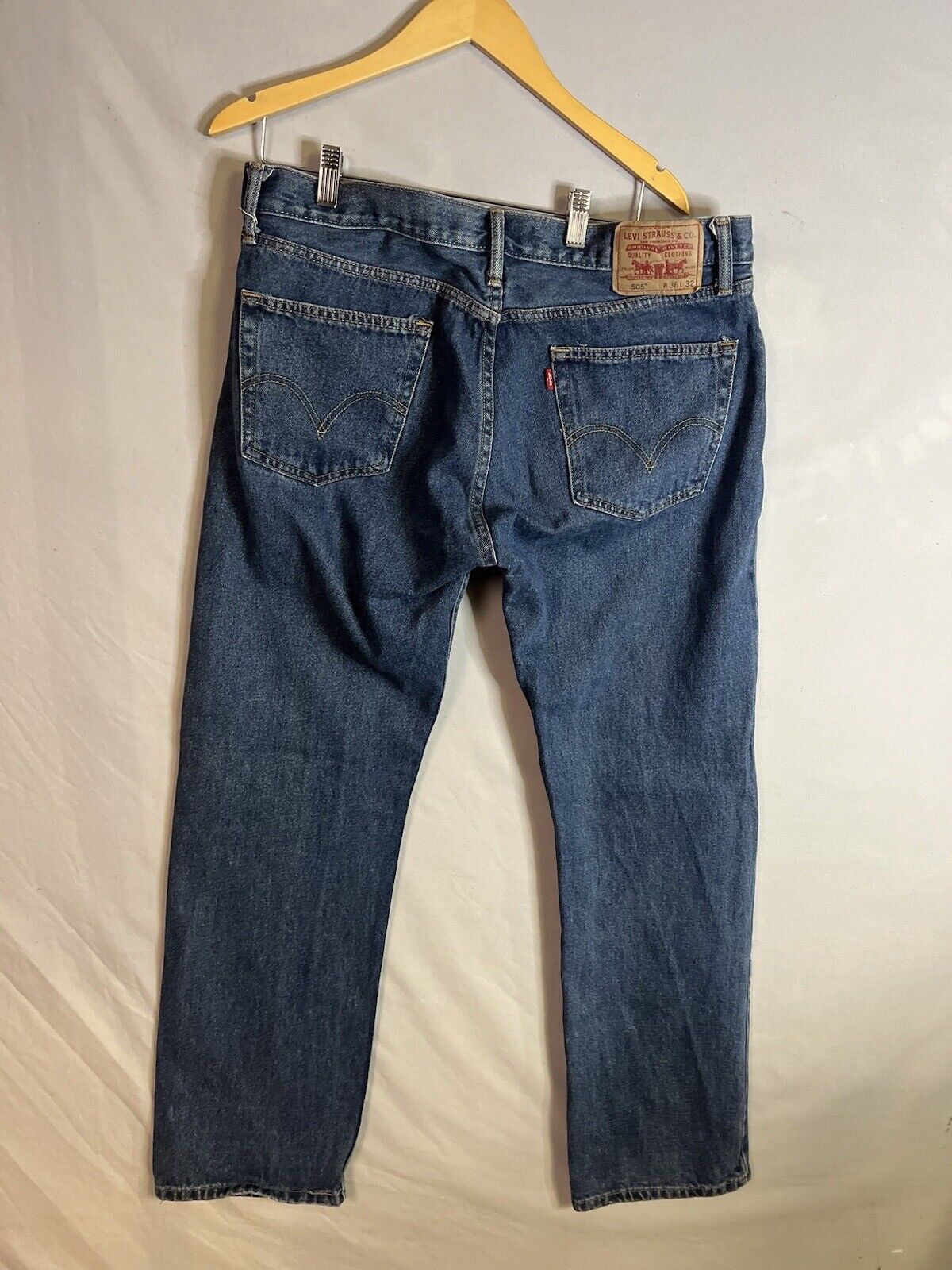 Levi Strauss 505 Mens 36X32 Denim Blue Jeans Regu… - image 2