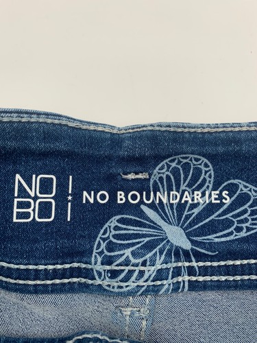 No Boundaries Womens Shorts Sz 9 Butterfly Print Beachwear - Picture 3 of 6