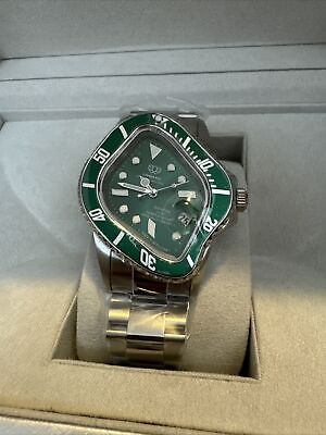 Laarvee Crash Watch PEA001 - Green Bezel Green Dial - Brand Laarvee Crash Watch PEA001 - Green Bezel Green Dial - Brand
