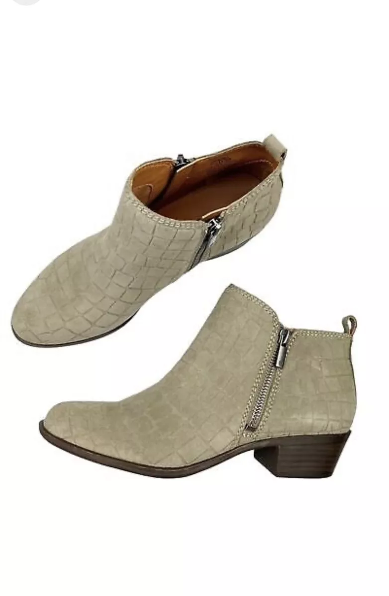 Lucky Brand Basel green suede textured out zip booties size 8 EUC