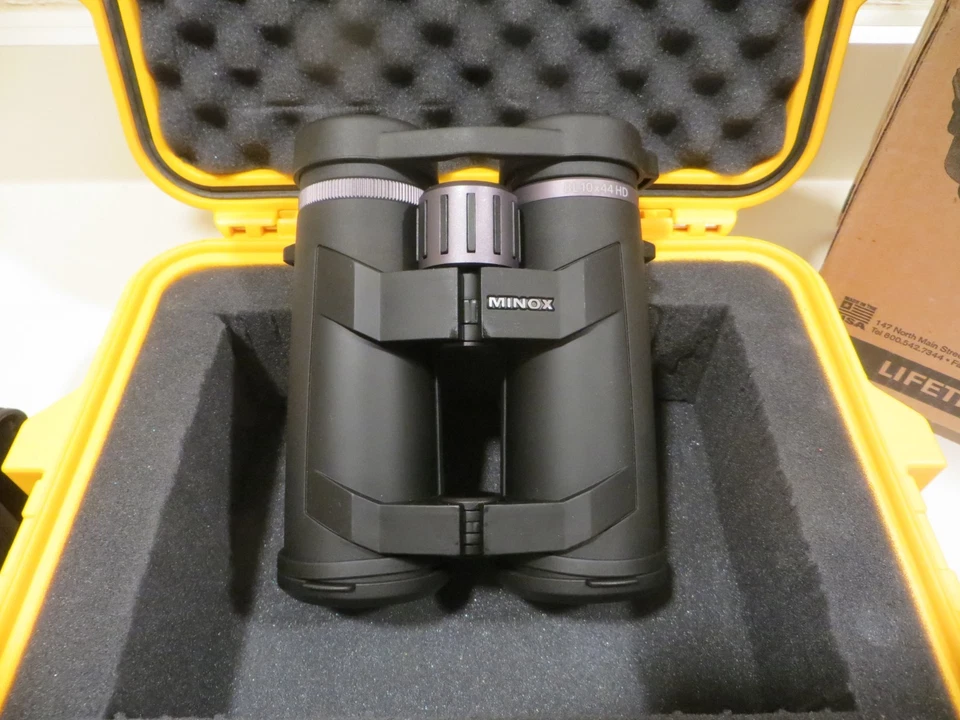 Minox 10x44 HD, Open box, never used, German Made includes pelican case - Image 4 of 4