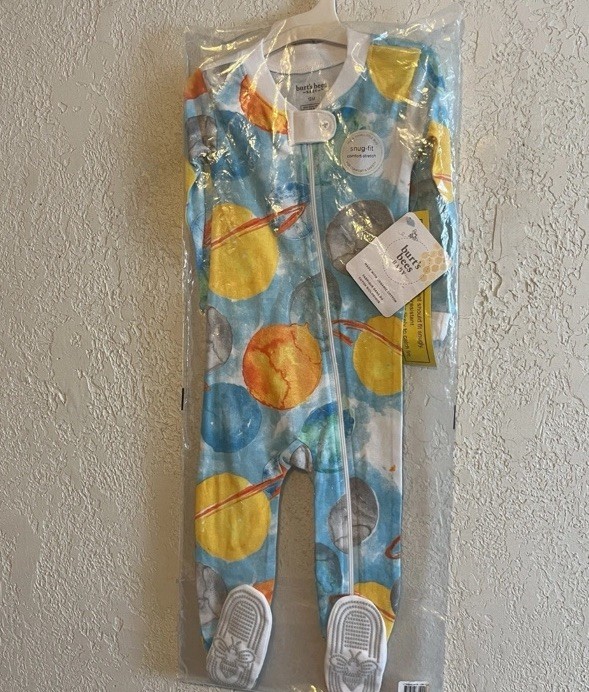 NEW Burt's Bees Baby~One-piece Sleeper Footie Planet Print Organic Cotton, 12mo