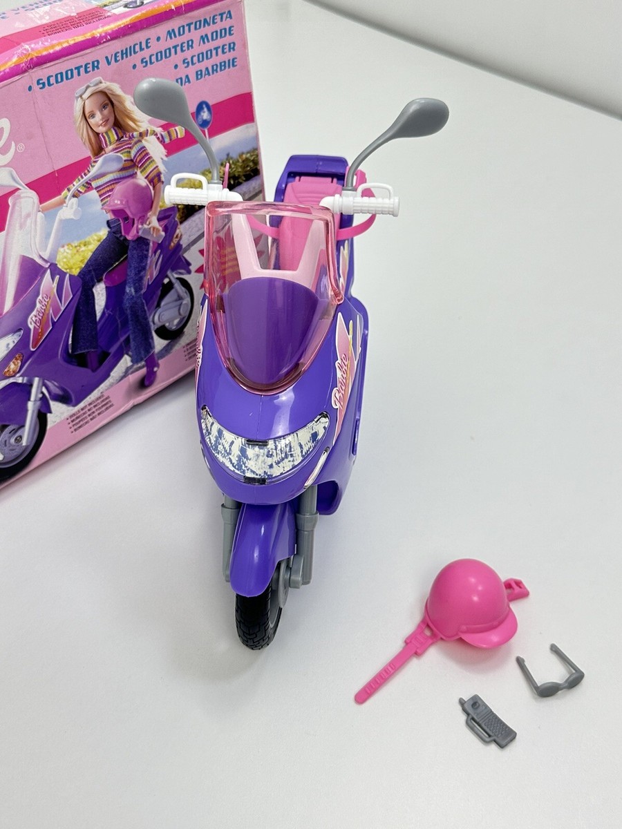 Motoneta Barbie Con Moto Vespa La Moto De La Barbie Motoneta La