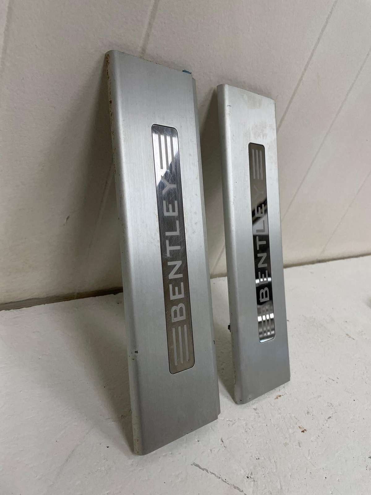 2016-2020 BENTLEY BENTAYGA REAR LEFT & RIGHT DOOR SILL KICK PLATE TRIM PANEL SET