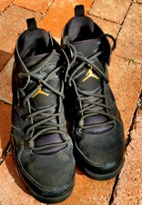 jordan flight legend black and gold