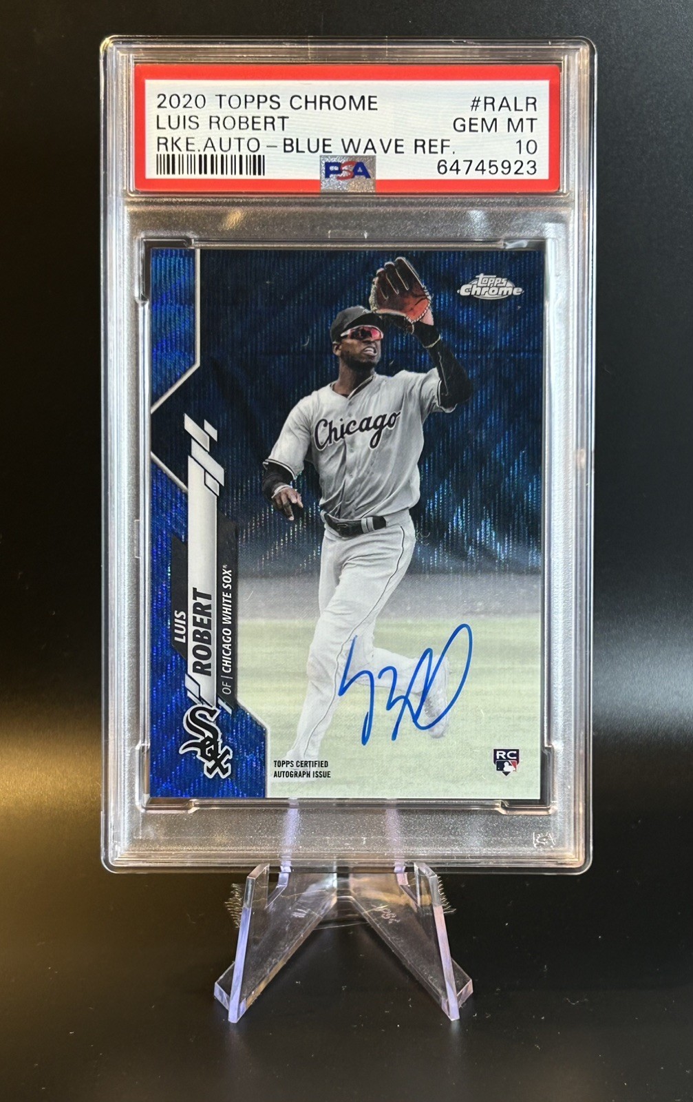 2020 Topps Chrome Luis Robert Blue Wave Refractor Rookie Auto /150 RA-LR PSA 10