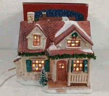 Seasonal Specialties Christmas Village House Lights Up VTG 1995 The Farm House 
