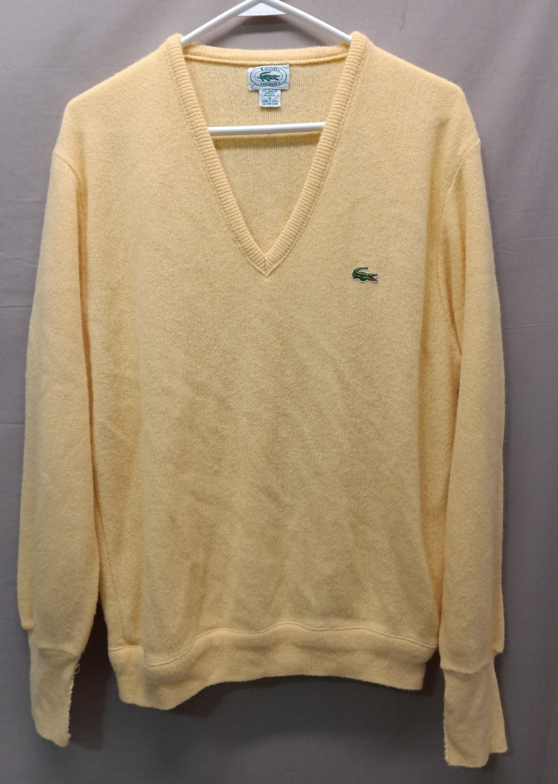 Men's Vintage Light Yellow Izod Lacoste V Neck Sweater U.S.A. M (C946)