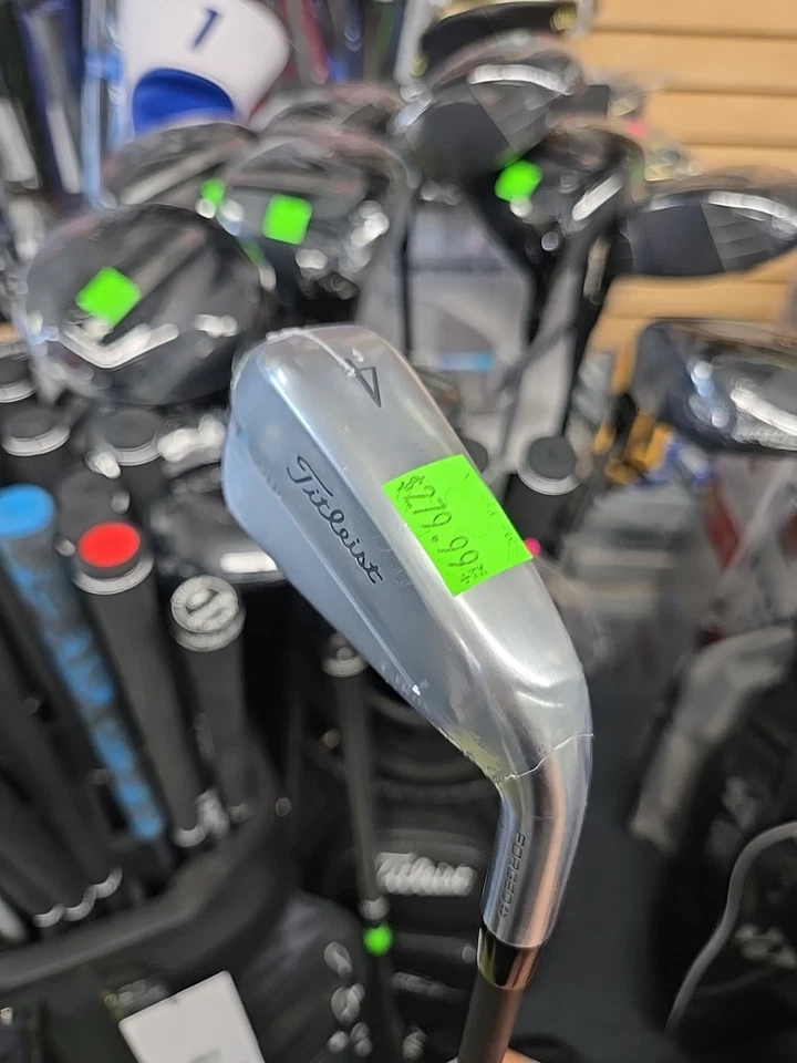 New 2025 Titleist T250U #4 RH Black HDZ 80 6.0 Flex Free USPS Priority Mail - Image 2 of 4