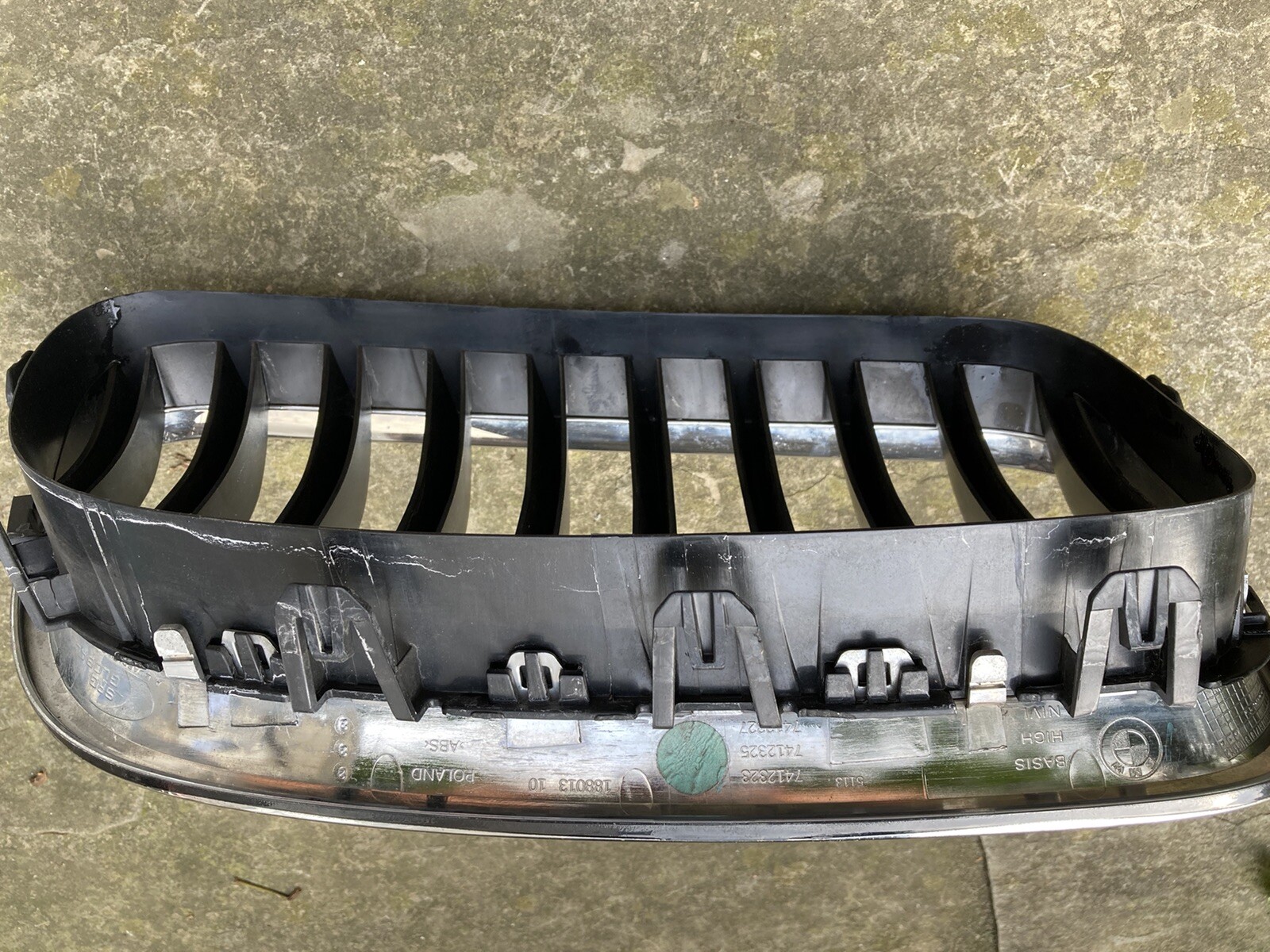 BMW 5 Series Front Passenger Kidney Grille OEM 7412323 7412325 
