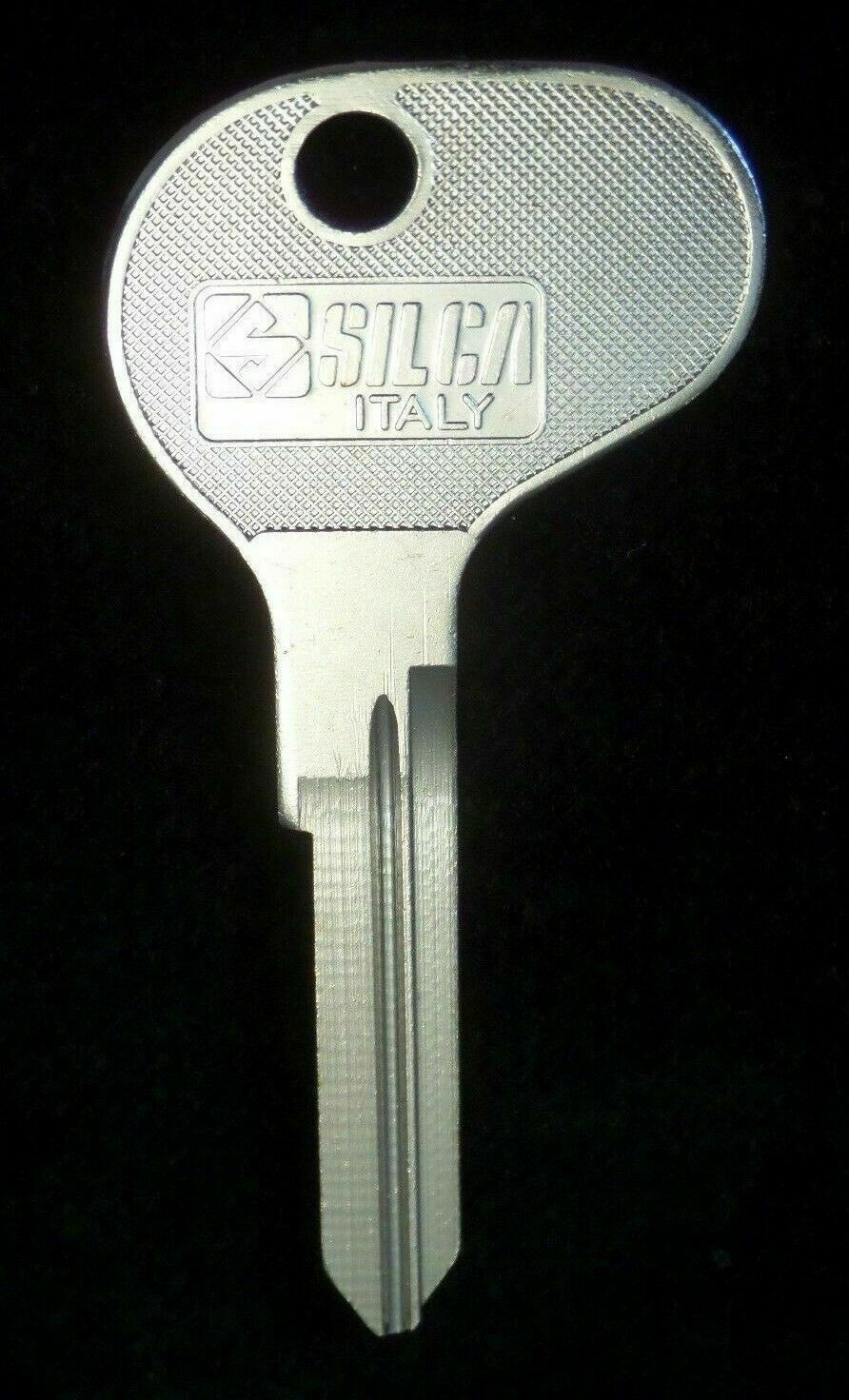 NE8/BW3 FERRARI 2+2 Key Blank 1971-1989 365 GT4, 365 GTC/4, 400i, 400GT, 412 BMW