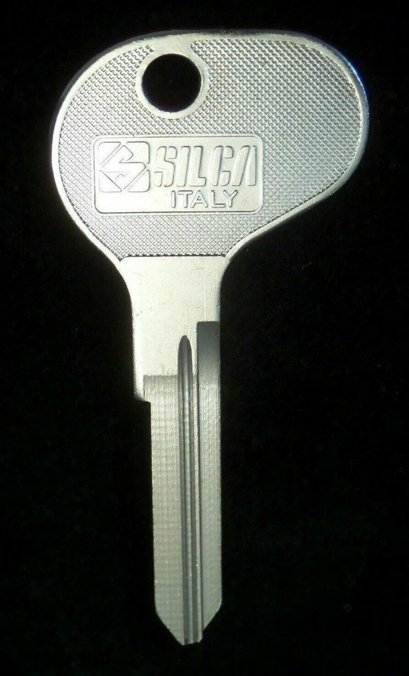 NE8/BW3 FERRARI 2+2 llaves en blanco 1971-1989 365 GT4, 365 GTC/4, 400i, 400GT, 412 BMW Foto 4 de 4