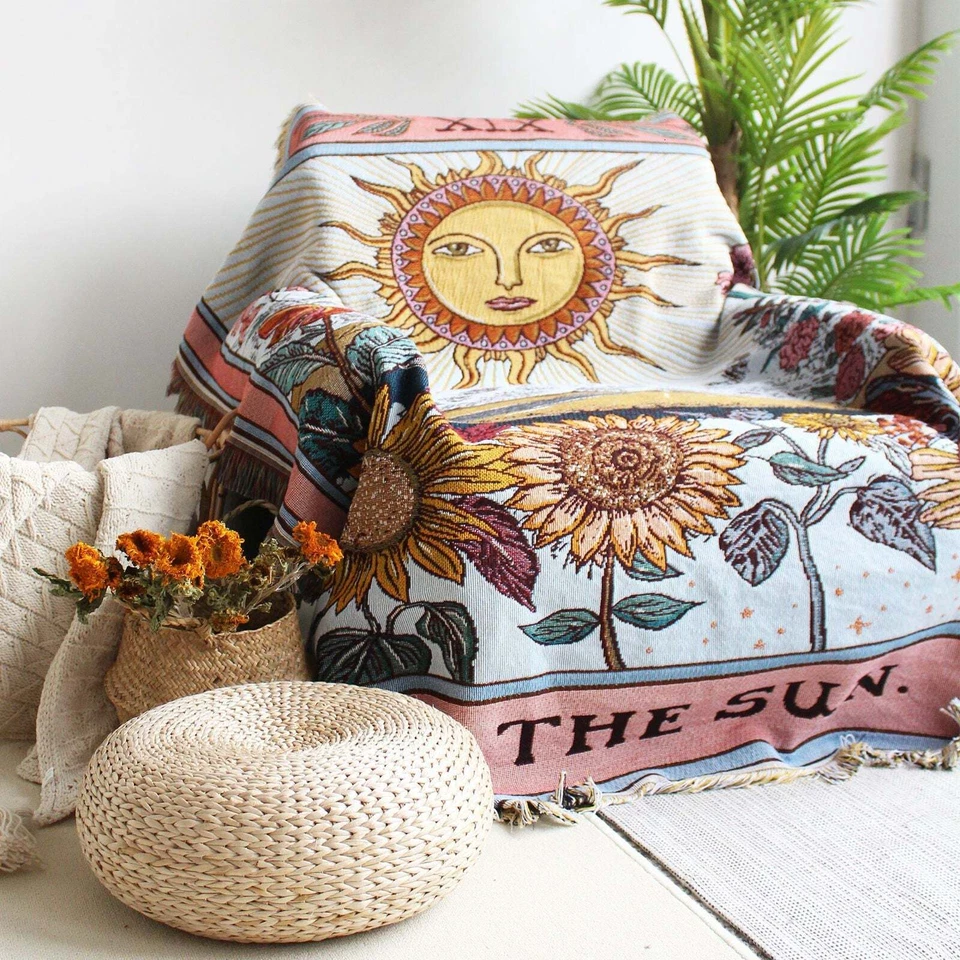 The Sun Woven Throw Blanket Picnic Blanket Sofa Covers 130 x 160 CM - Image 3 of 4