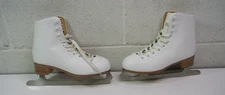 DSG Classic White Figure Ice Skates Women's US Size 6