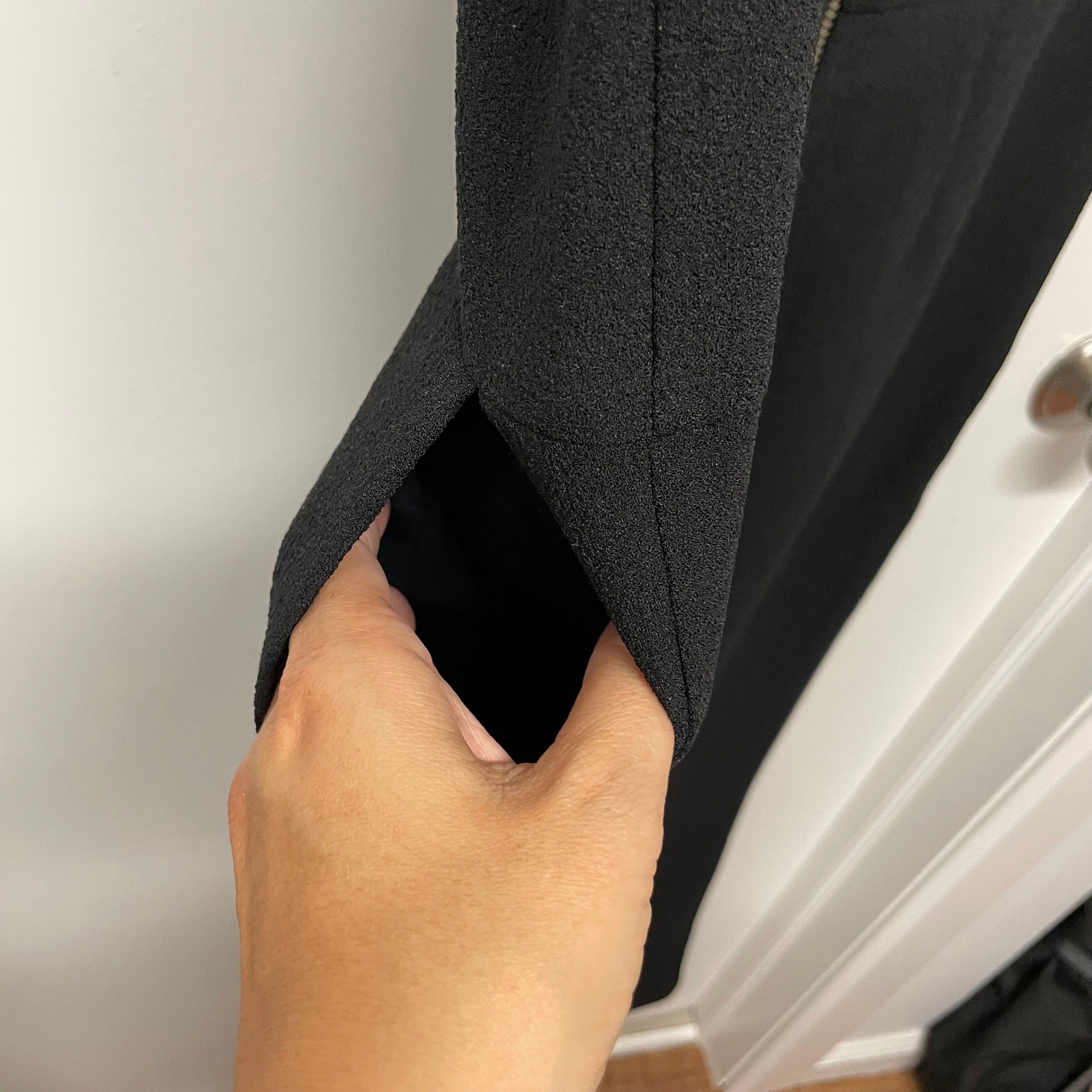 BCBGeneration Solid Black One Shoulder Crepe Fitt… - image 4